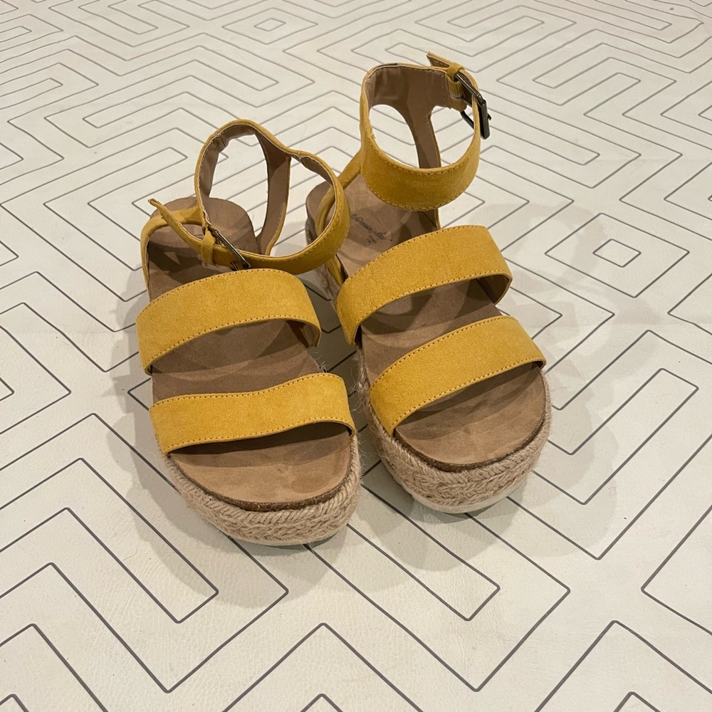Universal Thread Yellow Espadrille Stacked Sandals - image 3